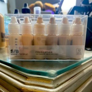 BRAND NEW-TEMPTU FOUNDATION STARTER SET